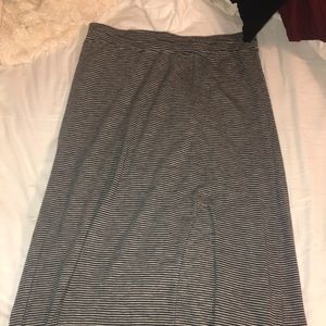 long American Eagle skirt with slit